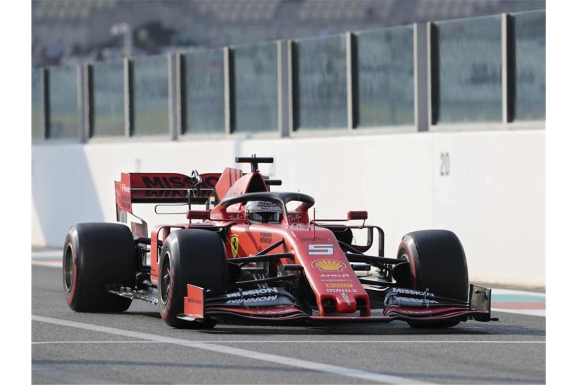 Sebastian Vettel geht in Abu Dhabi von Platz vier ins Rennen. Foto: Kamran Jebreili/AP/dpa