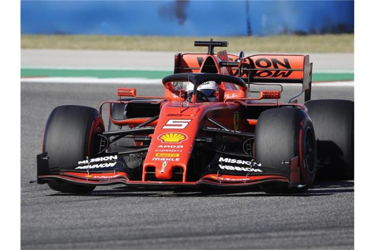 Sebastian Vettel ist beim Großen Preis der USA vorzeitig in der achten von 56 Runden ausgeschieden. Foto: Darron Cummings/AP/dpa