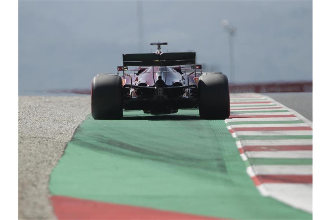 Sebastian Vettel startet auch in der Toskana von weit hinten. Foto: Luca Bruno/Pool AP/dpa
