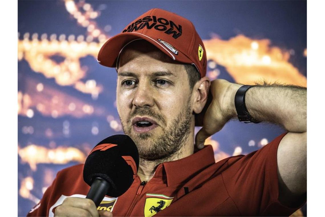 Sebastian Vettels Ferrari läuft noch nicht auf Hochtouren. Foto: Matthias Oesterle/ZUMA Wire/dpa