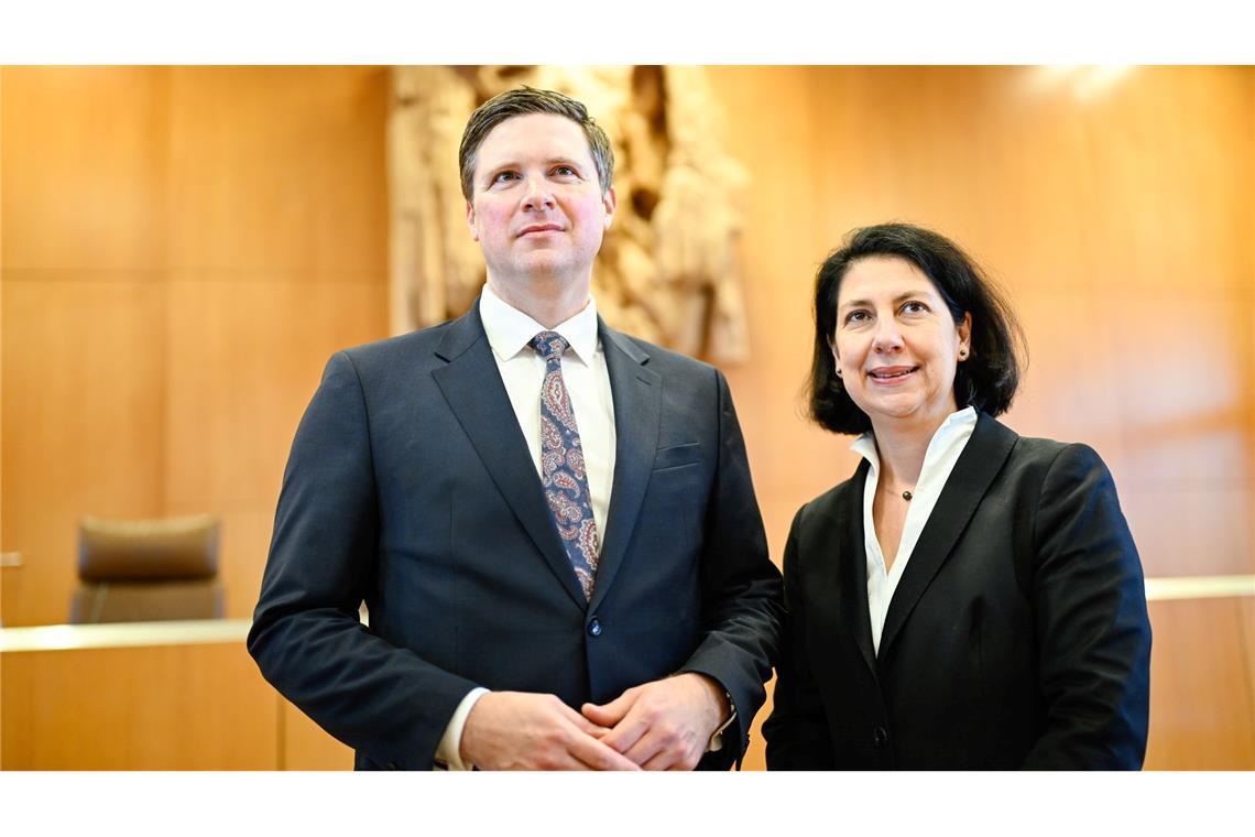 Bundesverfassungsgericht: Soli darf bleiben - noch Sechs FDP-Politiker hatten gegen die Abgabe geklagt.