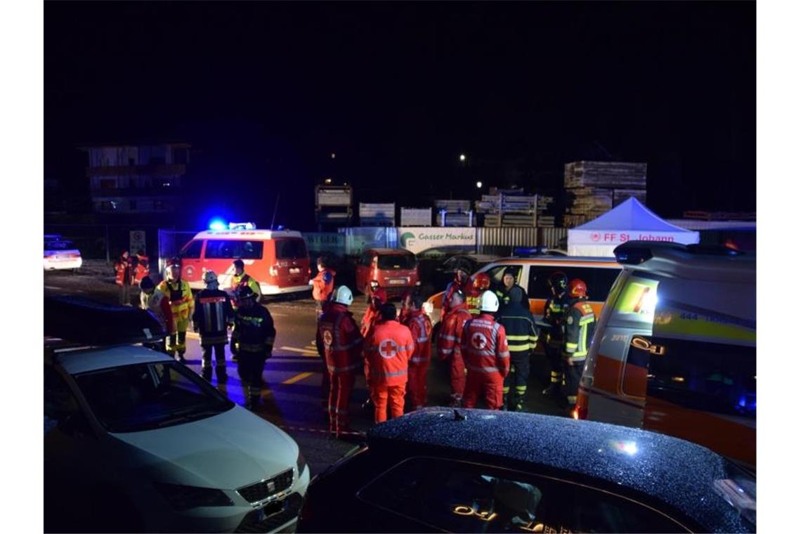 Auto rast in deutsche Urlauber in Südtirol: Sechs Tote