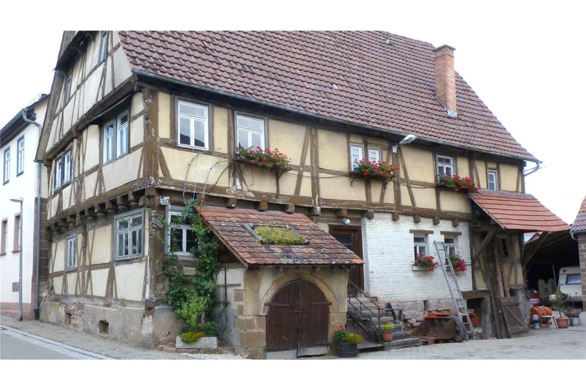Immer mehr alte Bauernhäuser verschwinden Sehr alt ist auch dieses Haus aus dem Jahr 1496 in Maulbronn-Zaiserweiher (Kreis Pforzheim).