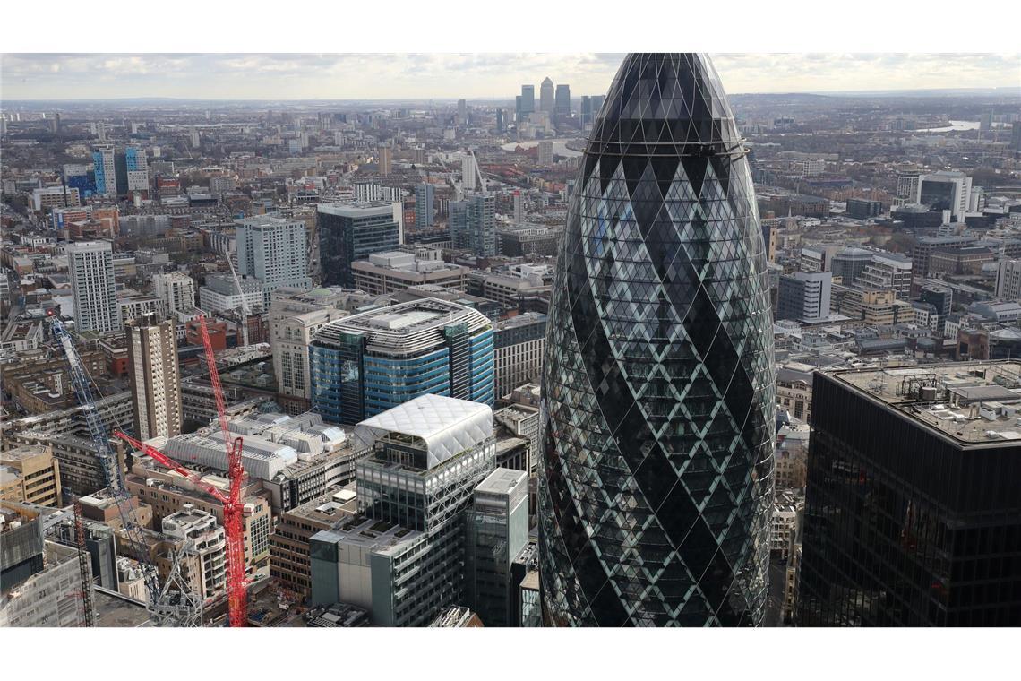 Reichstagskuppel-Architekt Foster wird 90 Sein Büro entwarf auch das Londoner Hochhaus "The Gherkin" (die Gurke). (Archivbild)