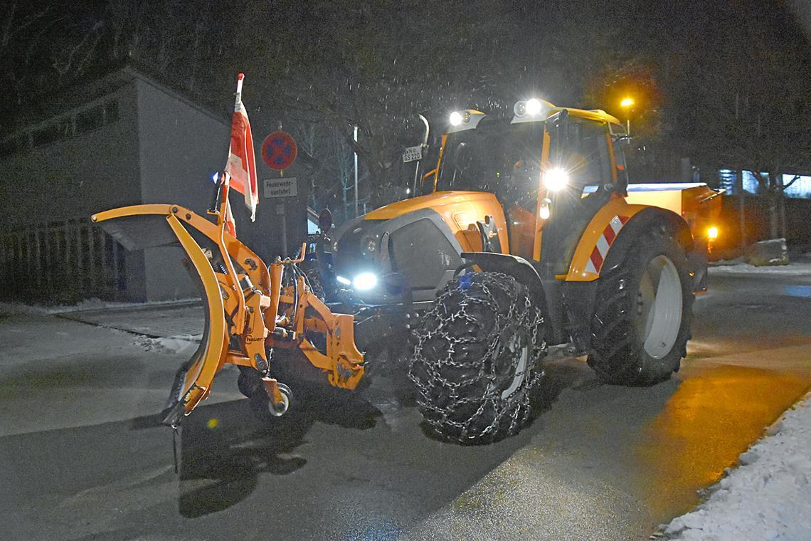 Seit 2 Uhr morgens sind die Streufahrzeuge von Spiegelberg im Schichtdienst unterwegs.