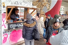 Seit 2022 verteilt ein Backnanger Ehepaar warmes Essen an Suchtkranke. Foto: privat