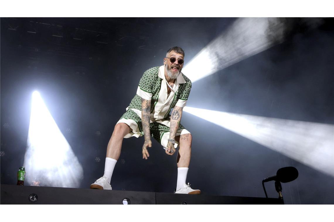 Bilder des Tages Seit 25 Jahren auf der Bühne. Sido feiert mit 14.000 Fans auf dem Domplatz in Erfurt zum Start seiner Jubiläumstour.