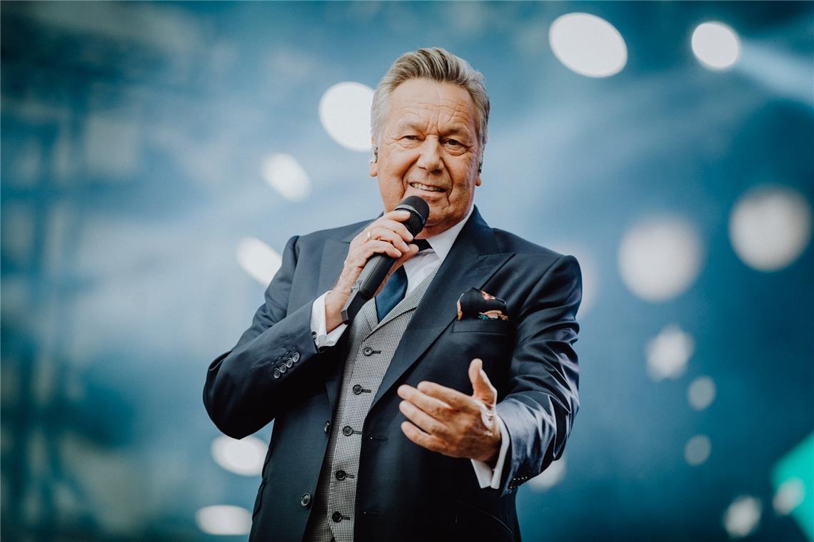 Roland Kaiser kommt 2024 nach Aspach Seit 50 Jahren auf der Bühne: Roland Kaiser. Foto: Frank Embacher/Semmel Concerts Entertainment