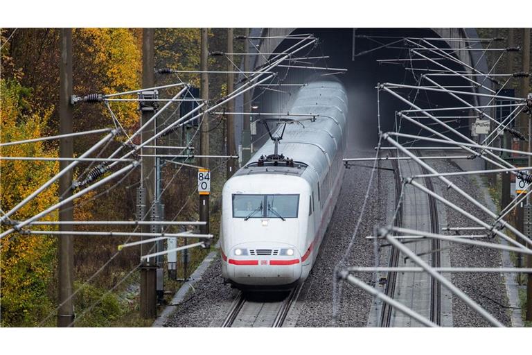 Seit dem 17. April war die Strecke zwischen Mannheim und Stuttgart gesperrt (Symbolbild).