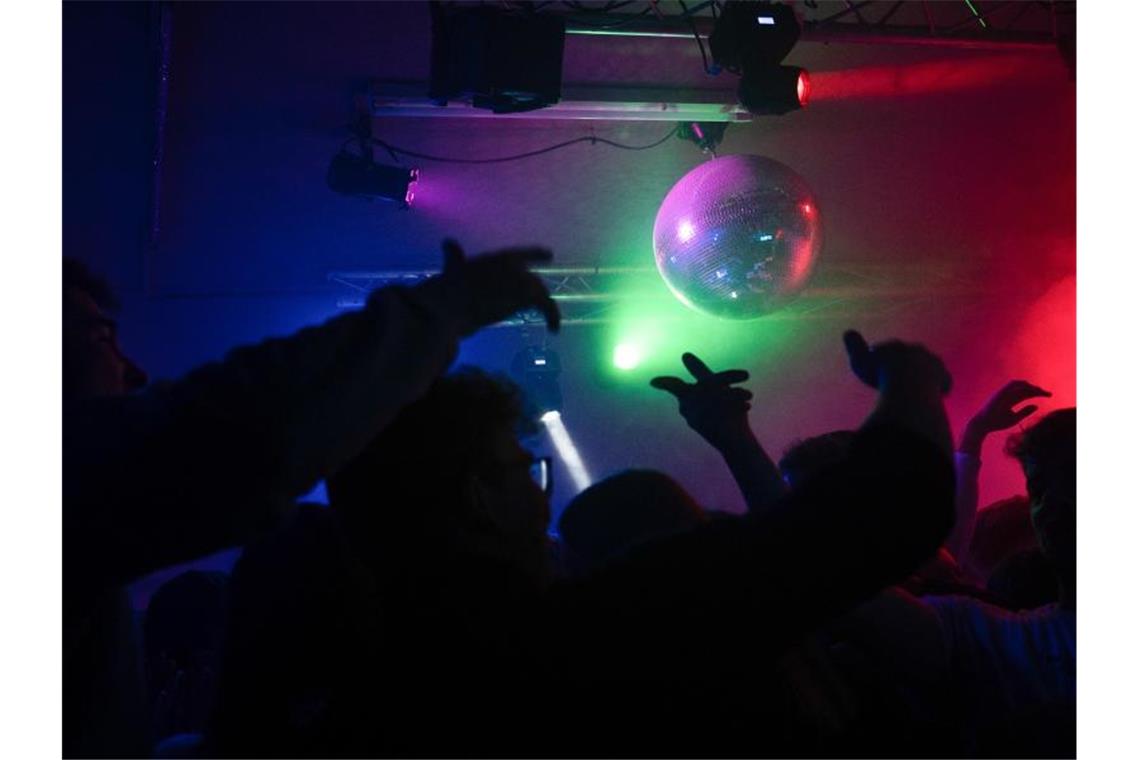 Ansturm auf Clubs nach Corona-Lockerungen