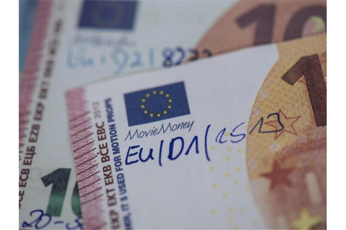 Seit der zweiten Jahreshälfte 2019 wird immer mehr „Movie Money“ zur Täuschung im Zahlungsverkehr eingesetzt. Foto: Boris Roessler/dpa
