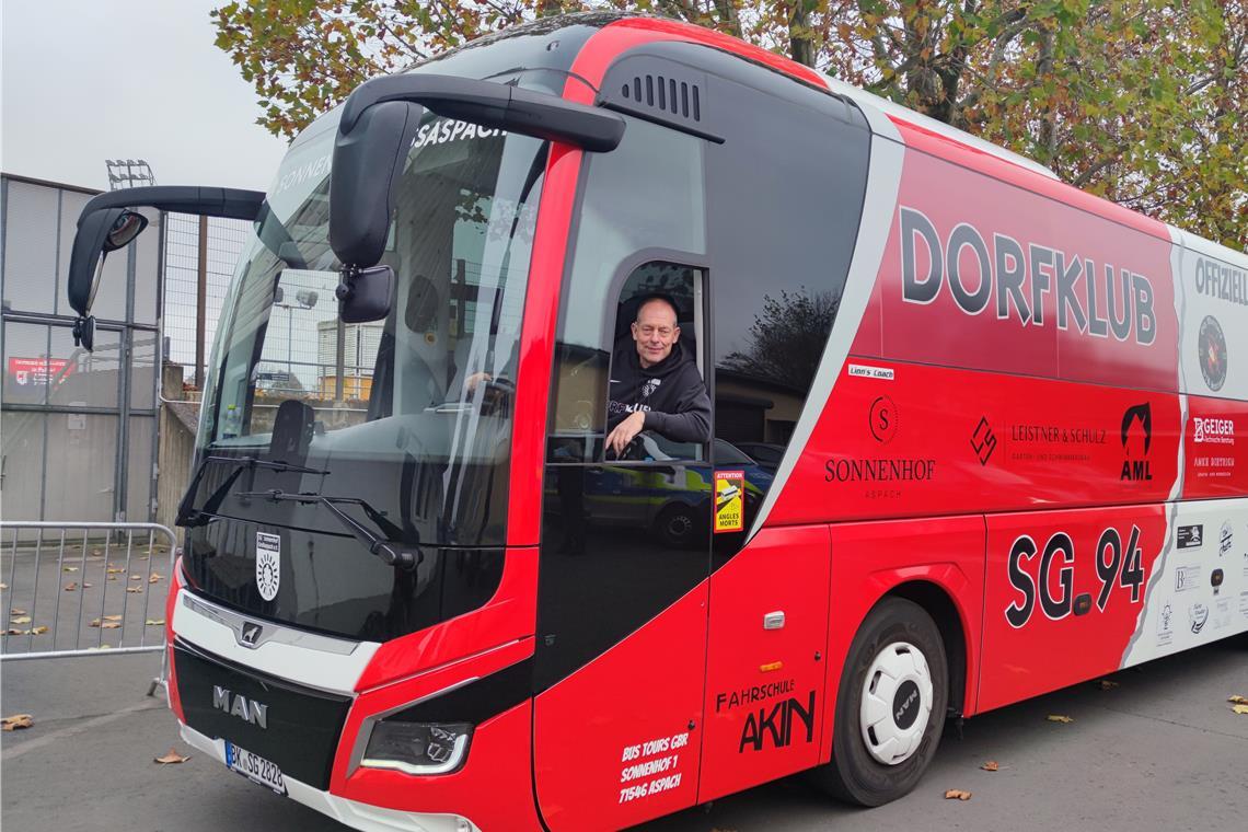 Seit drei Monaten ist Günther Ferber mit dem neuen Mannschaftsbus der SG Sonnenhof Großaspach auf der Straße. Foto: privat 