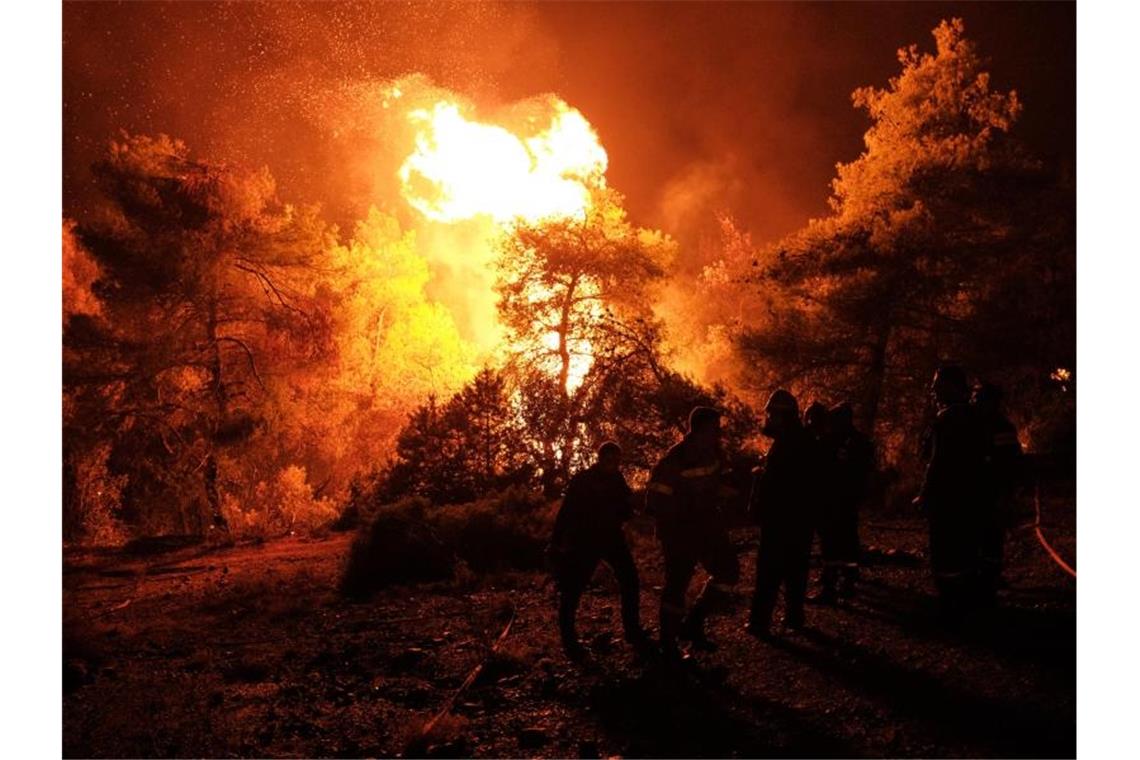 Seit drei Tagen wütet das Feuer. Foto: Nick Paleologos/XinHua