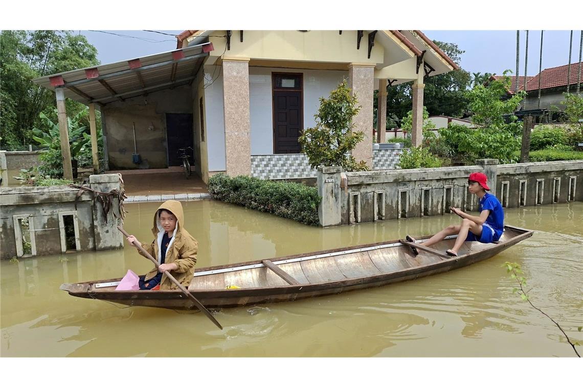 Seit einer Woche kämpfen Menschen in Vietnam mit schweren Überschwemmungen. (Archiv)