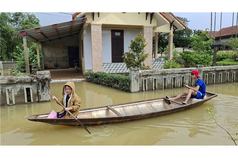 Seit einer Woche kämpfen Menschen in Vietnam mit schweren Überschwemmungen. (Archiv)