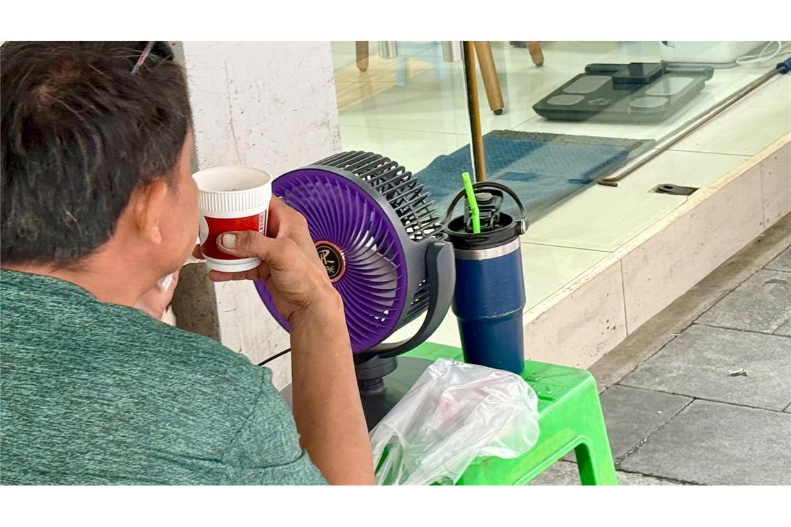 Seit fast drei Wochen ächzt Bangkok unter extremer Hitze.