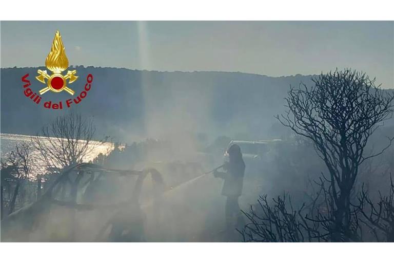 Seit frühen Nachmittag ist die Feuerwehr im Einsatz.