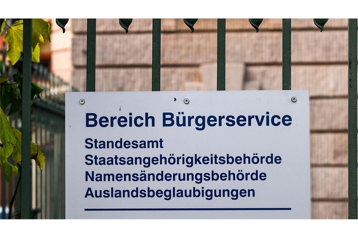 Mehr als 22.000 Menschen haben Geschlechtseintrag geändert Seit Inkrafttreten des Selbstbestimmungsgesetzes reicht eine Erklärung beim Standesamt, um den Geschlechtseintrag zu ändern. (Archivbild)