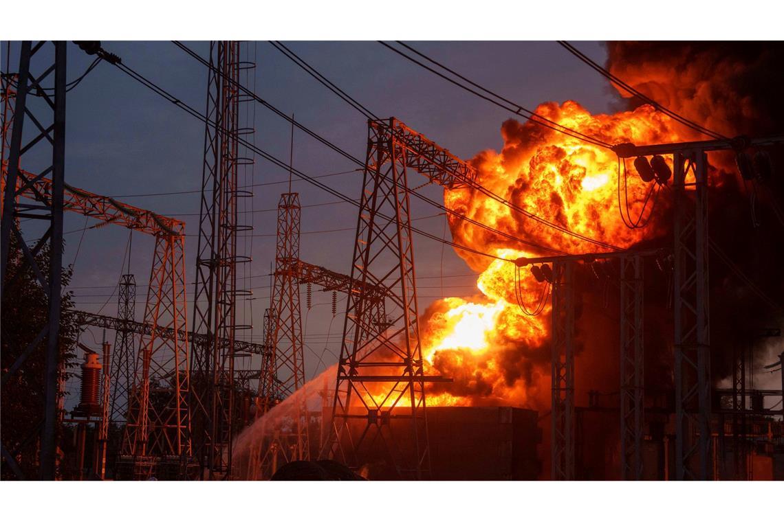 Vierter Kriegs-Jahrestag: EU-Spitzen reisen in die Ukraine