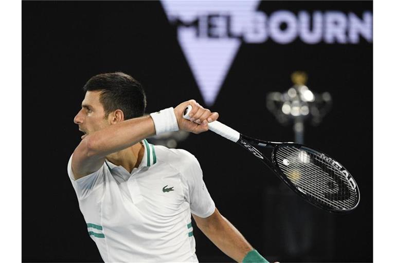 Seit seinem bisher letzten Australian-Open-Triumph hat Novak Djokovic eine unruhige Zeit erlebt. Foto: Andy Brownbill/AP/dpa