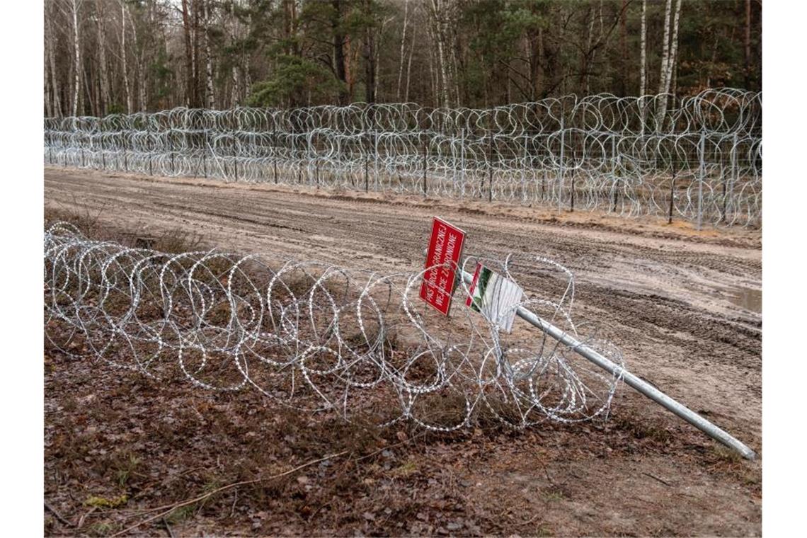 Grenze zu Belarus: Kein Zugang für Ärzte ohne Grenzen Seit Wochen versuchen Tausende Migranten und Flüchtlinge, von Belarus über die EU-Außengrenzen nach Polen oder in die baltischen Staaten zu gelangen. Foto: Wojtek Jargilo/PAP/dpa/Archivbild