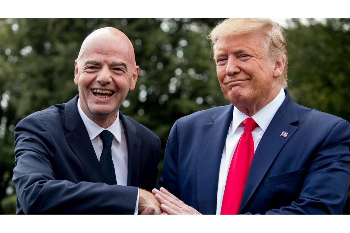 Anruf bei FIFA-Chef? Trump droht WM-Gastgeberstädten Selbst bei Trumps jüngstem Nahost-Gipfel in Ägypten war Infantino dabei. (Archivbild)