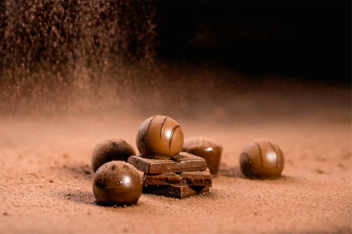 Selbstgemachte Pralinen eignen sich auch gut als Geschenk. (Symbolbild)