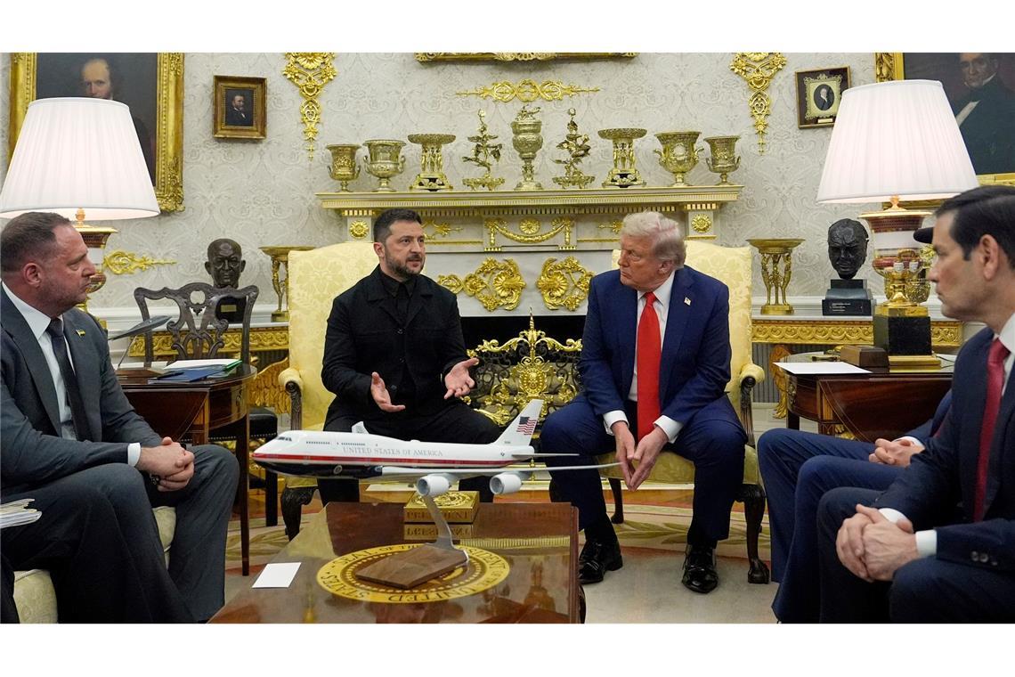 Vor Treffen mit Trump: Selenskyj erhält neue Rüstungszusagen Selenskyj hofft auf ein erfolgreiches Treffen mit Trump im Weißen Haus. (Archivbild)