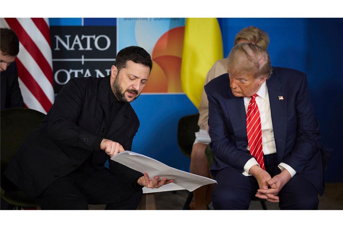 Ukraine meldet Schlag gegen russische Luftwaffenbasis Selenskyj und Trump telefonierten miteinander. (Archivbild)