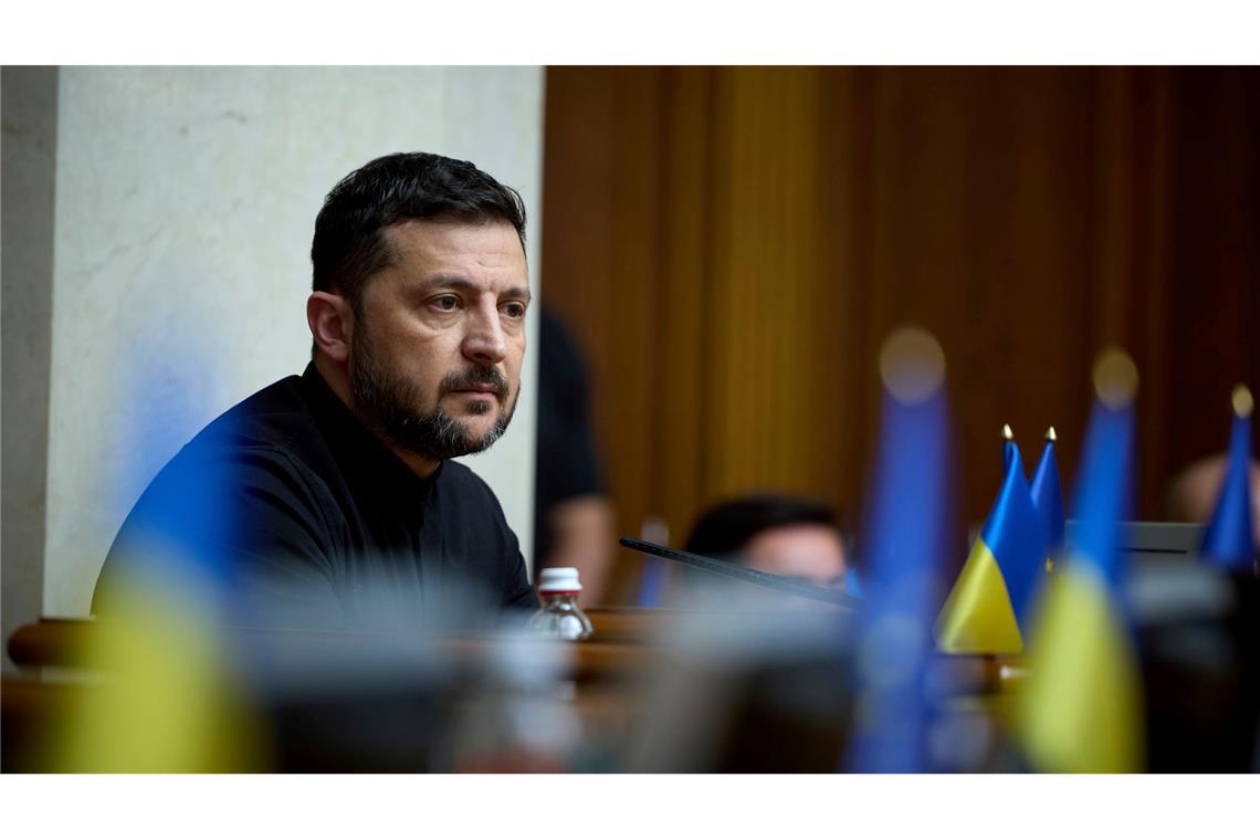 Selenskyj kündigt Verhandlungen mit Russland für Mittwoch an Selenskyj will, dass ein Treffen auf Ebene der Staatschefs vorbereitet wird. (Archivbild)