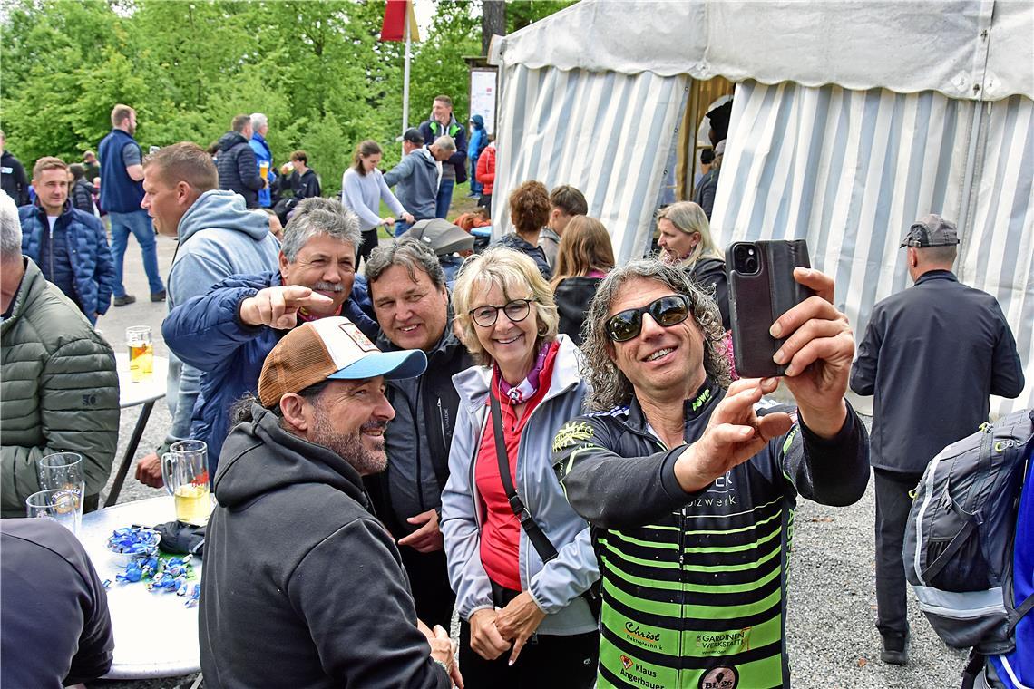 Selfie zur Erinnerung an ein tolles Fest. 