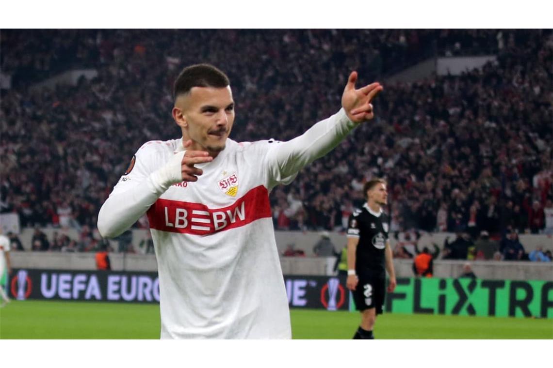 Seltenes Bild: Badredine Bouanani jubelt im Trikot des VfB Stuttgart.