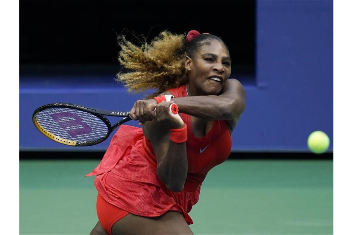 Serena Williams erreicht die zweite Runde. Foto: Seth Wenig/AP/dpa