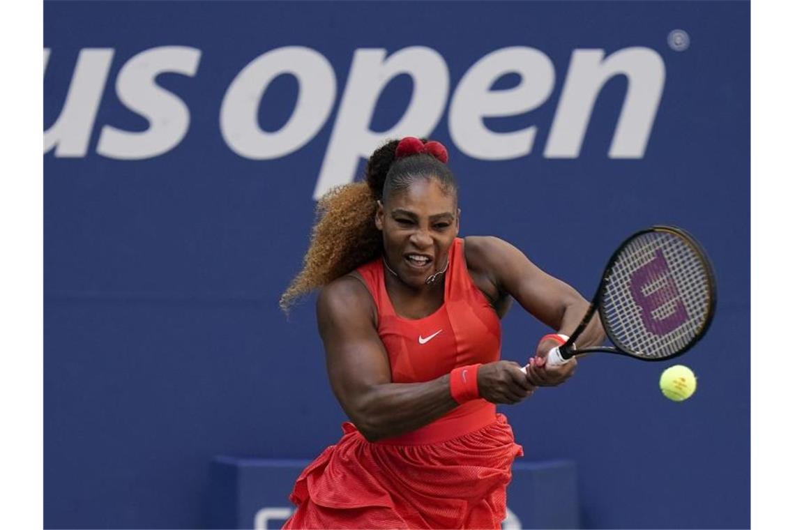 Serena Williams steht nach ihrem Sieg über Sloane Stephens im Achtelfinale der US Open. Foto: Seth Wenig/AP/dpa