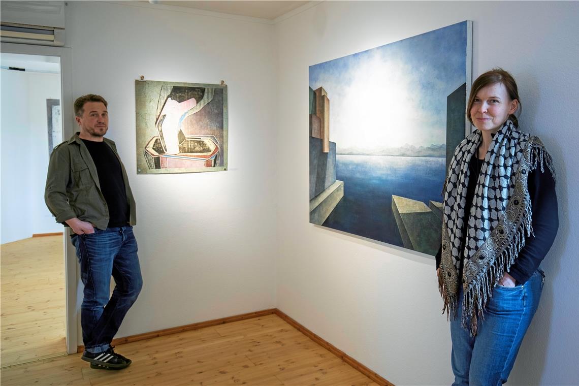 Menschenleere Raumsituationen Sergei Moser hat ein Faible für surreal anmutende Motive, Johanna Jakowlev für von jeglichem Detail befreite Arbeiten. Foto: A. Becher