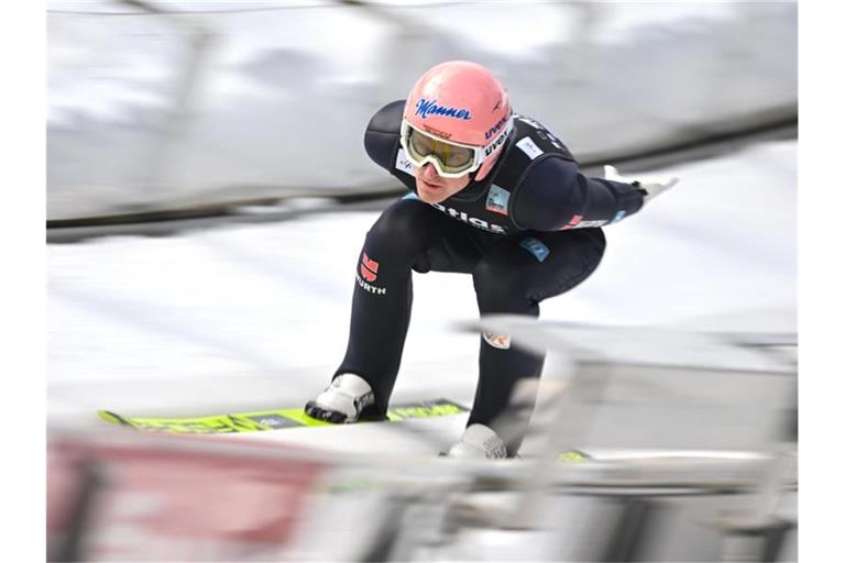 Severin Freund sprang als bester Deutscher in Willingen auf Platz vier. Foto: Arne Dedert/dpa
