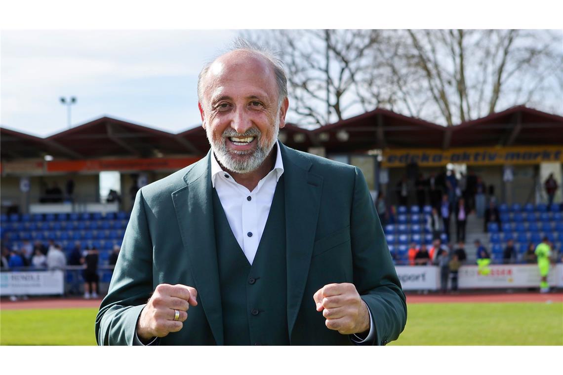 SGV-Chef Emir Cerkez jubelt.