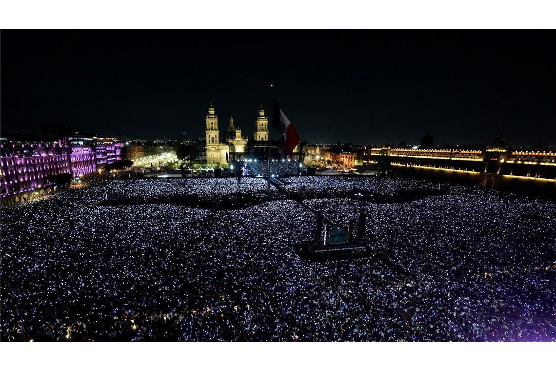 Shakira trat zum zweiten Mal nach 2007 auf dem größten Platz von Mexiko-Stadt auf.