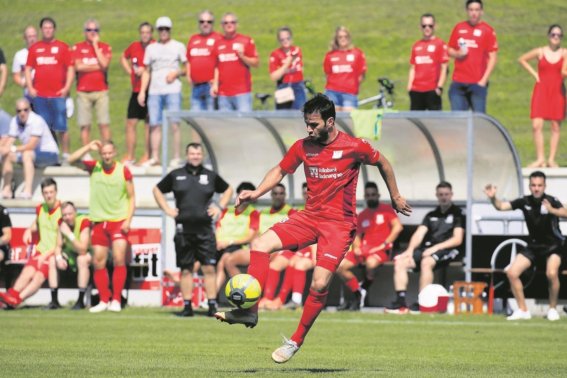 Shqiprim Binakaj von der TSG Backnang hat sich durchgesetzt. Foto: A. Becher