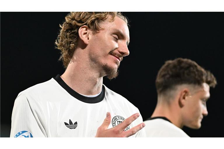 Sichtlich zufrieden mit seinen drei Toren: Woltemade bei der U21