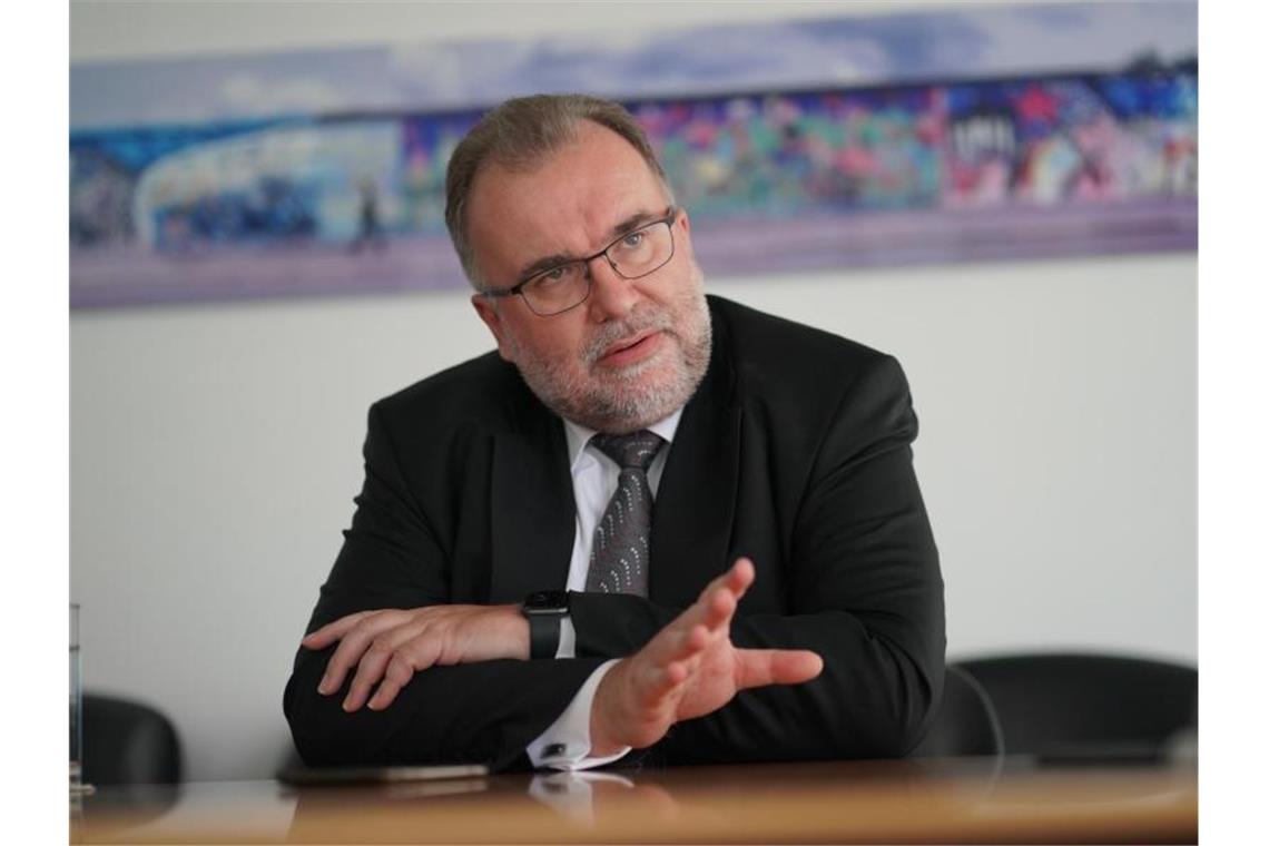 Deutsche Industrie für internationale Klima-Zusammenarbeit Siegfried Russwurm, neuer Präsident vom Bundesverband der Deutschen Industrie (BDI), im Rahmen eines dpa-Interviews. Foto: Jörg Carstensen/dpa