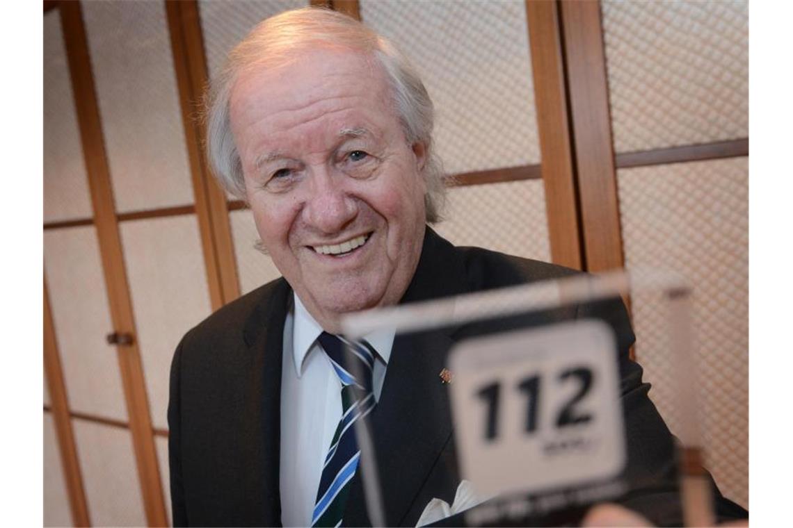 Siegfried Steiger gestorben - Visionär der Notfallhilfe Siegfried Steiger lächelt. Foto: picture alliance / dpa
