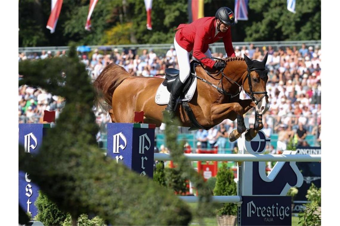 Chance genutzt: Debütant Thieme reitet bei Heim-EM zu Gold Siegte bei der Heim-EM in Riesenbeck: André Thieme. Foto: Friso Gentsch/dpa