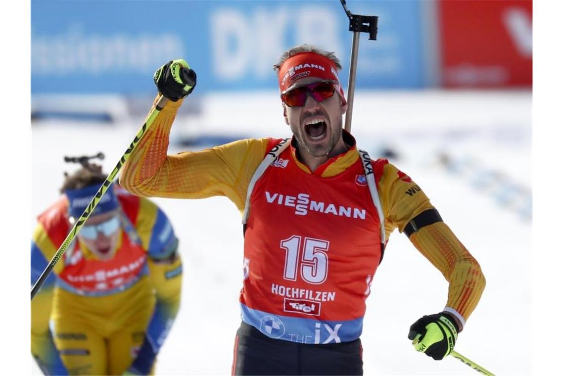Peiffer-Coup sorgt für gute Laune bei deutschen Biathleten Siegte beim Massenstart in Hochfilzen: Arnd Peiffer. Foto: Matthias Schrader/AP/dpa