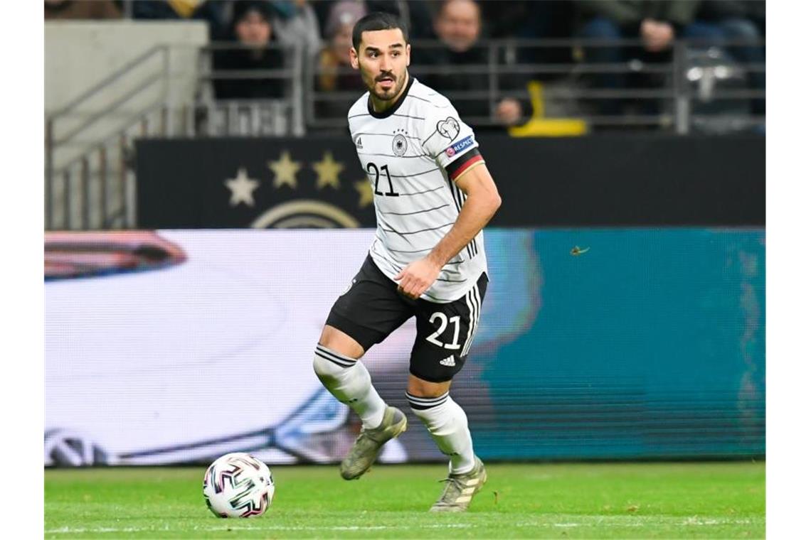 Sieht die EM-Verschiebung nicht unbedingt als Nachteil: Nationalspieler Ilkay Gündogan. Foto: Tom Weller/dpa