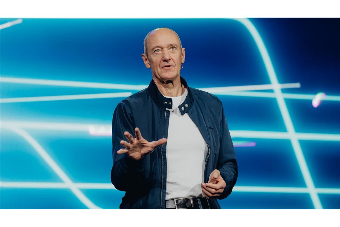 Siemens-Boss Roland Busch kündigte mehrere KI-Initiativen für die Industrie an.