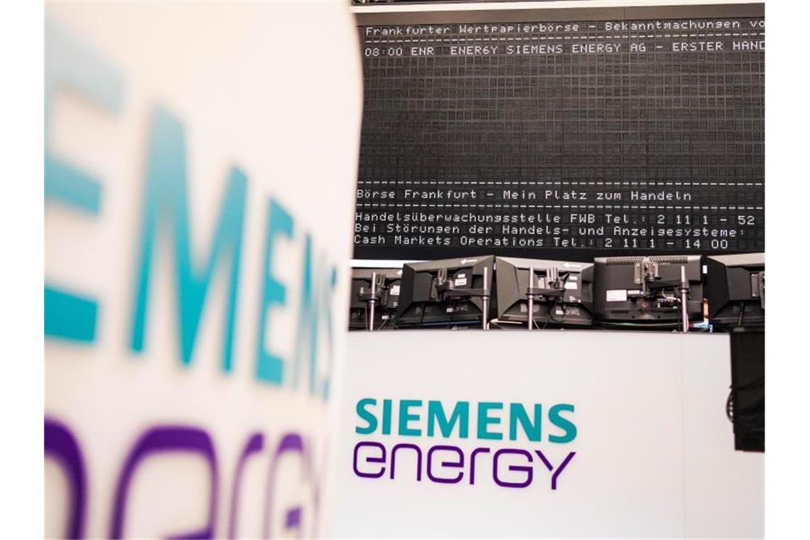 Zeiss und Siemens Energy planen Kooperation bei 3D-Druck „Siemens Energy“ steht in der Frankfurter Wertpapierbörse. Foto: Frank Rumpenhorst/dpa/Archivbild