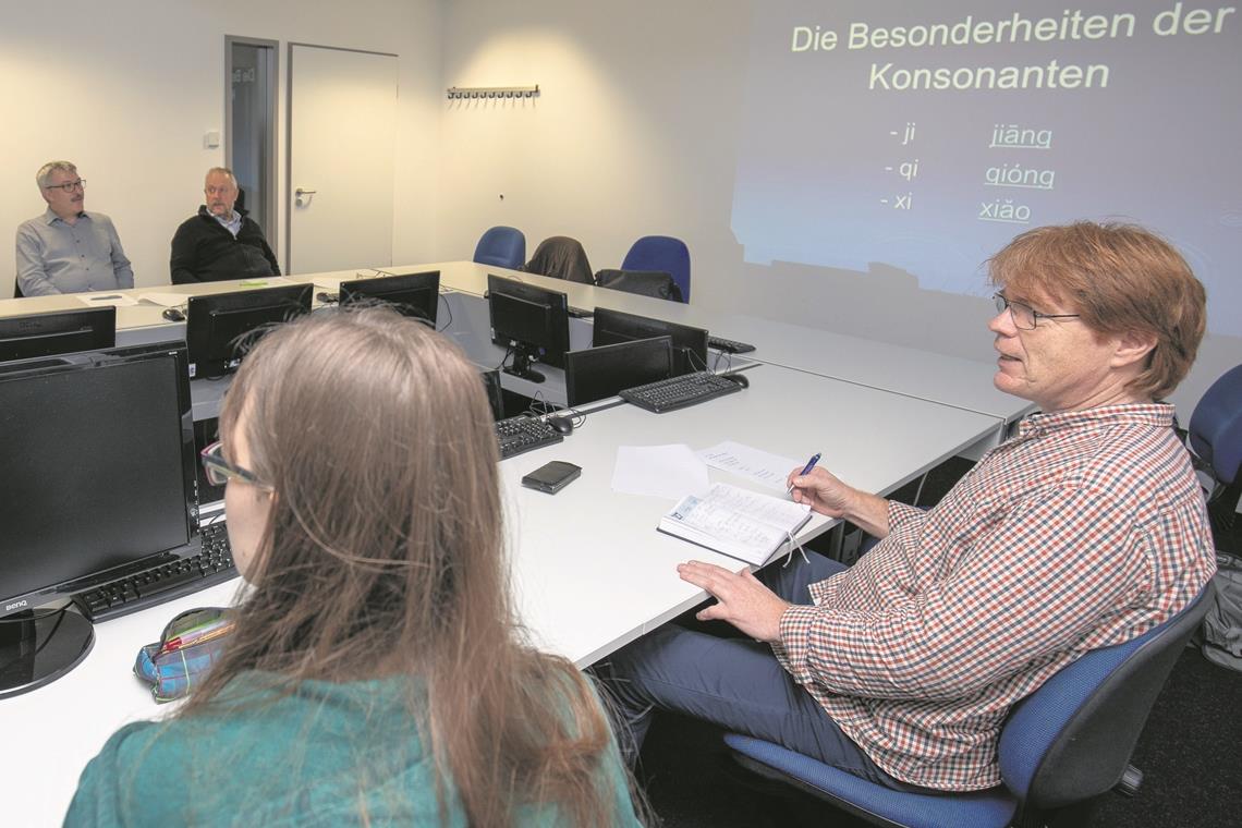 Sigrid, Oliver, Günter, Annika und Florian (von links) lernen Chinesisch teilweise aus privaten, teilweise auch aus beruflichen Gründen.