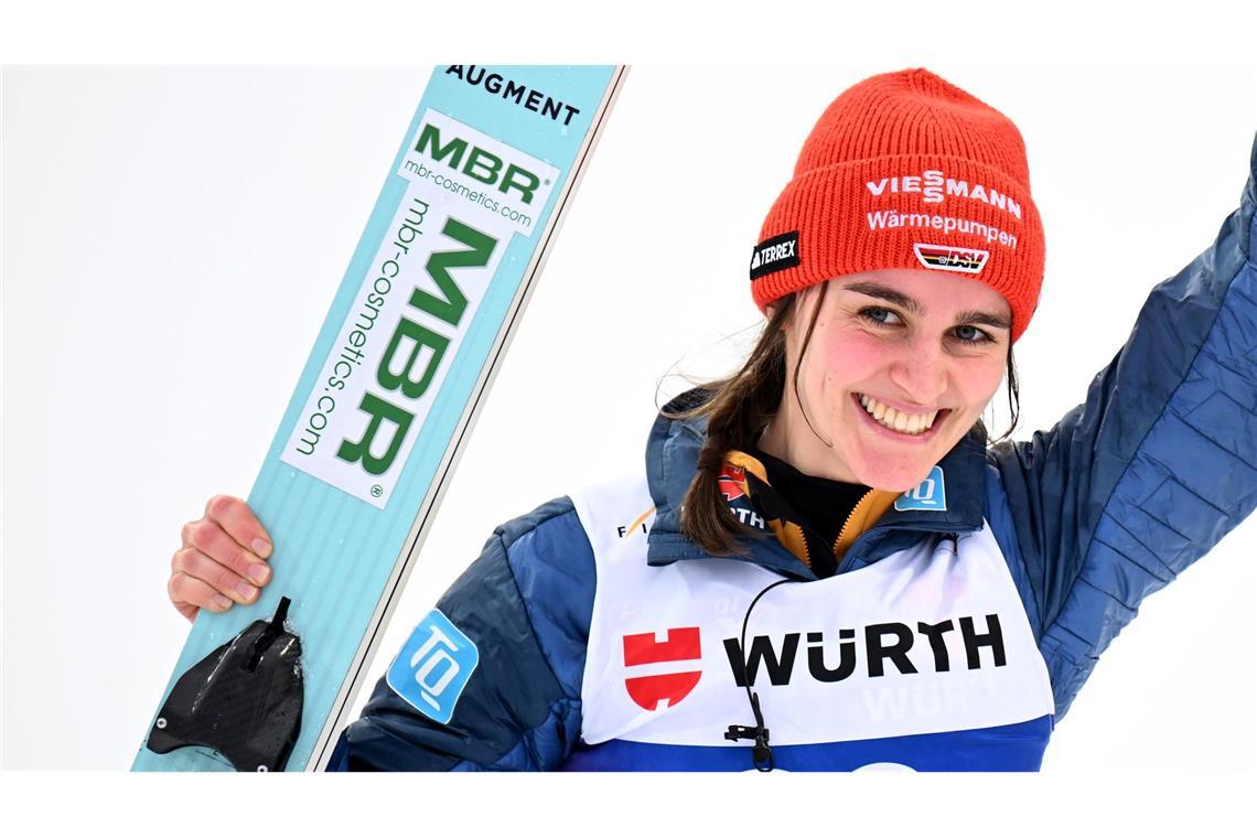 Mit "sieben Zwetschgen" zu WM-Silber: Freitag belohnt sich Silbergewinnerin Freitag freut sich nach ihrem WM-Coup.
