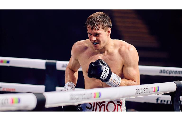 Simon Zachenhuber steigt am 11. April wieder in den Ring – diesmal in London.